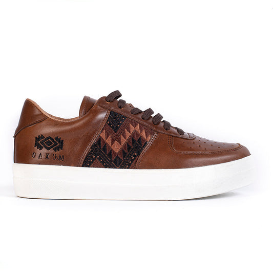 TENIS MAYA BORDADO COGNAC CABALLERO