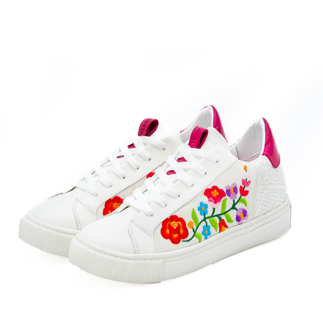 TENIS CASILDA BORDADO FLORAL PIEL BLANCO